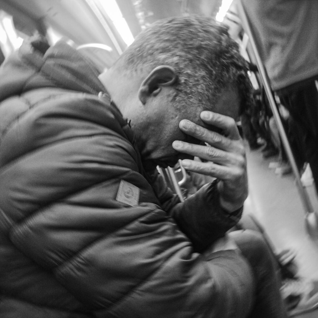“fotografía callejera en blanco y negro metro Santiago”

Título: Sin título 17.
Por: Mr. Palais.